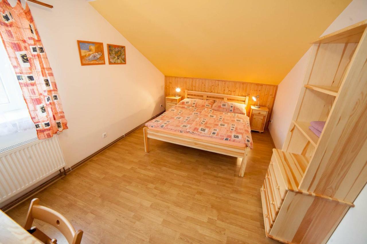Penzion Na Rozcesti Janov nad Nisou Exterior photo